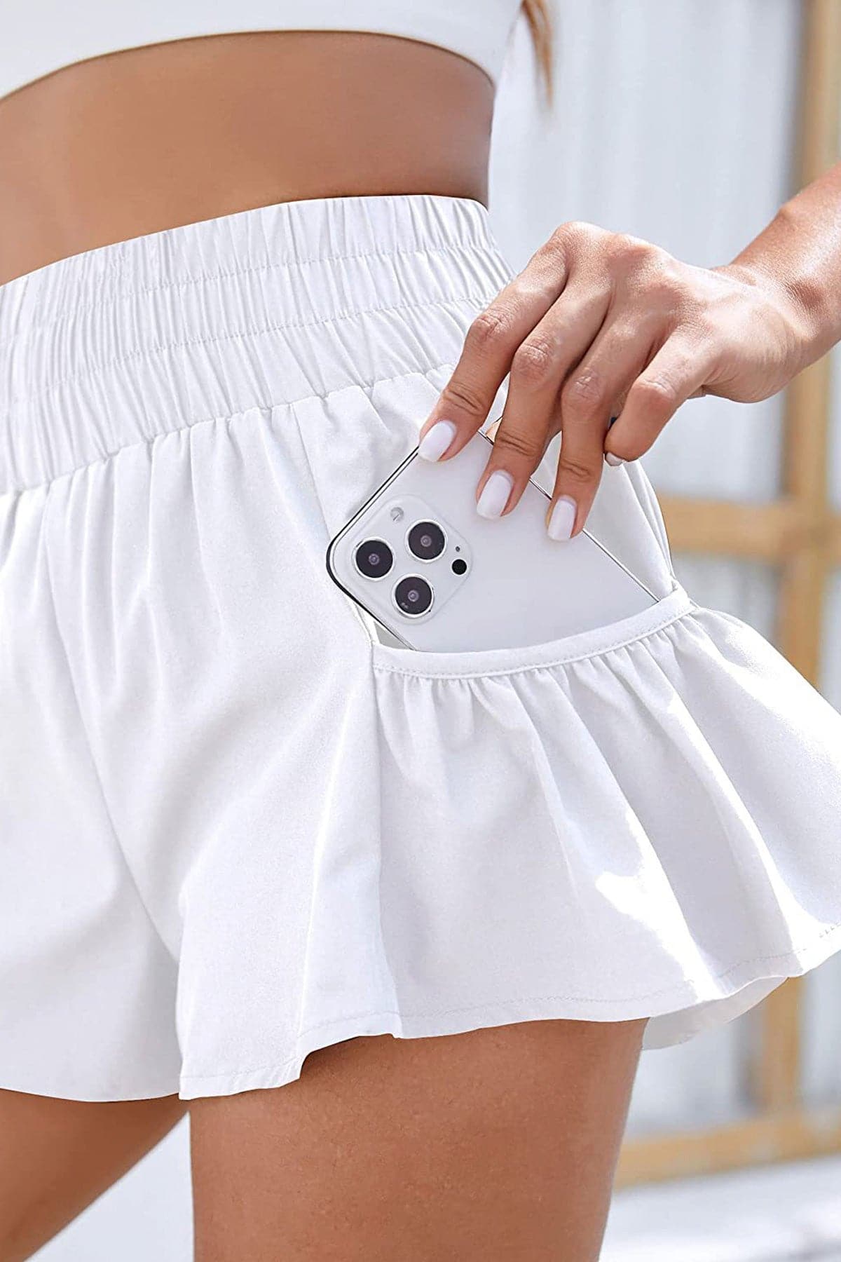 Versatile and comfortable running shorts with adjustable waistband