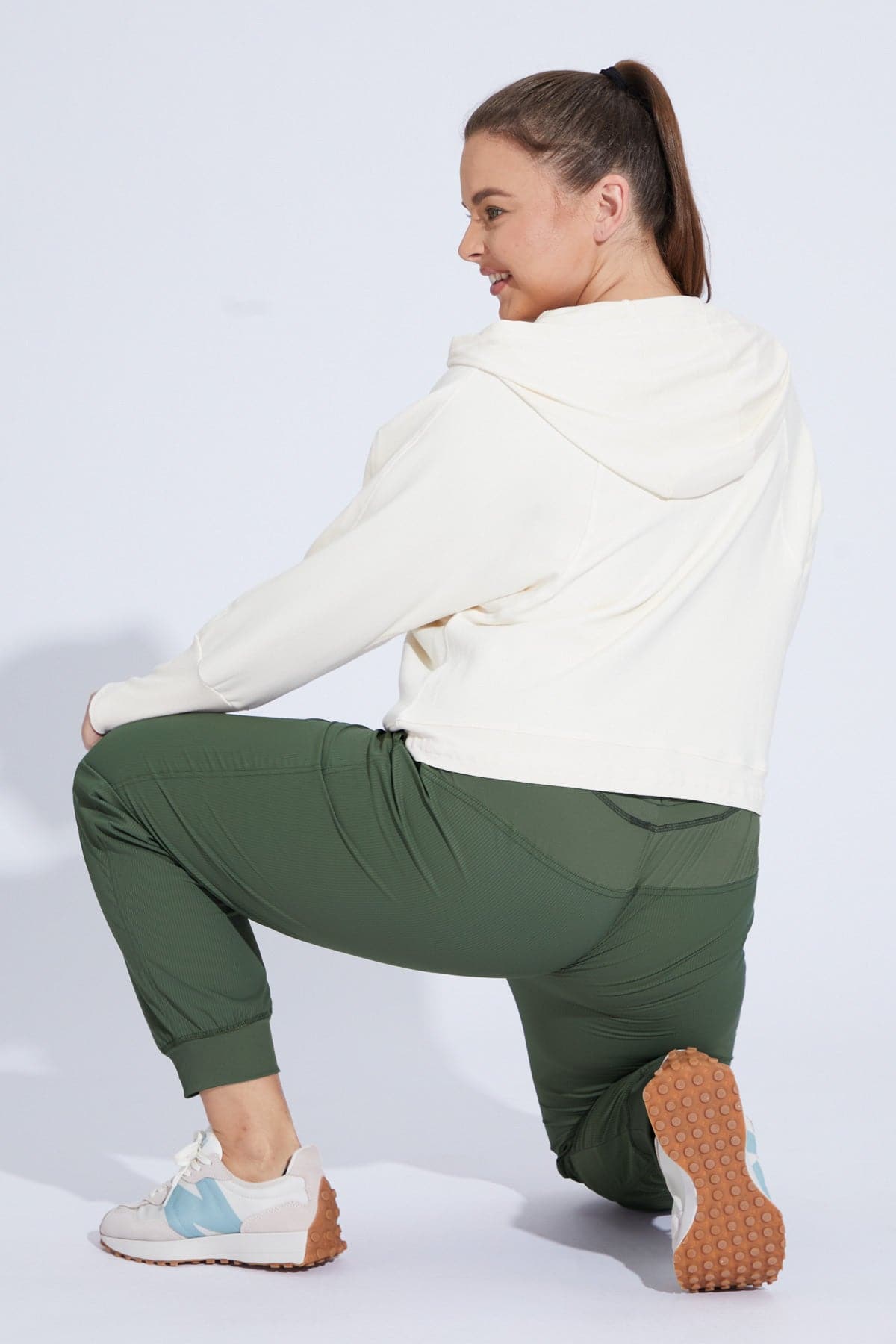 Viva Keep Moving Track Jogger-Pollypark